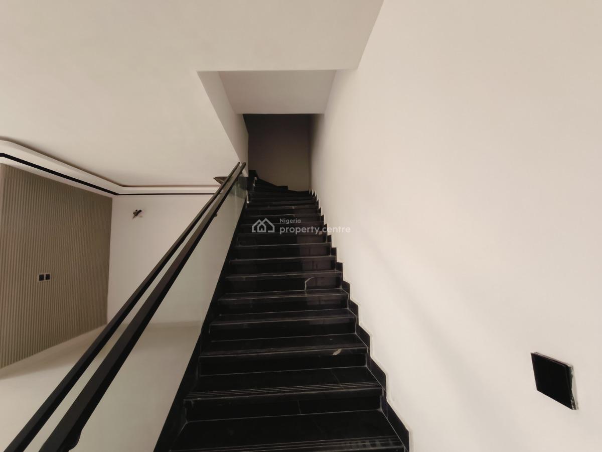 2 Bedroom Maisonette, Lekki Phase 1, Lekki Phase 1, Lekki, Lagos, Flat / Apartment for Sale