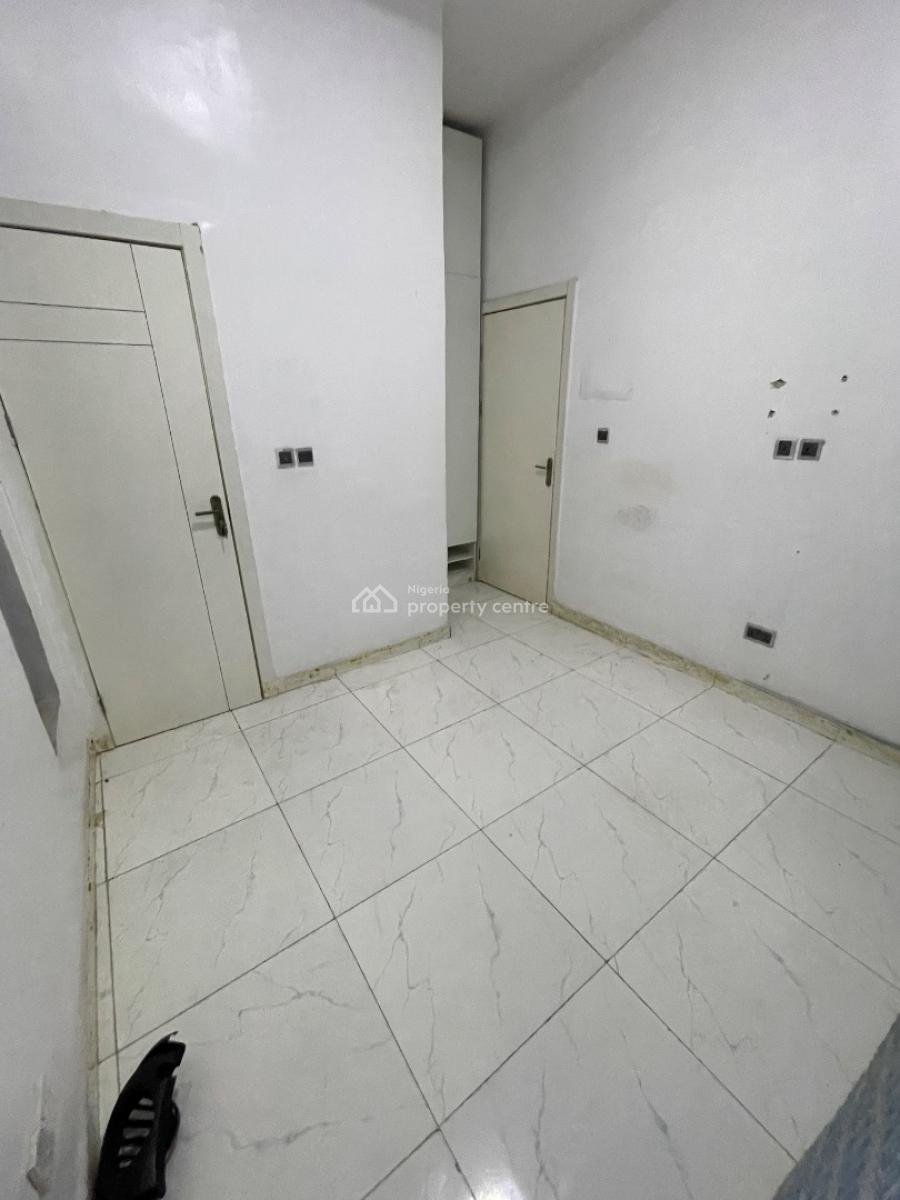 Room Self Contain in a Shared Apartment, Road 4 Lekky County, Ikota, Lekki, Lagos, Self Contain (single Rooms) for Rent