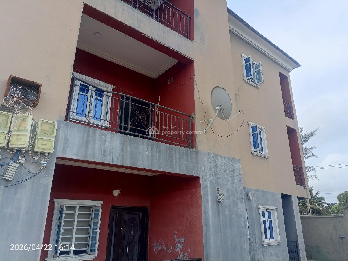 3 Bedroom Luxurious Upstairs Flat, Ogoyo, Close to Lekki Scheme 2., Ilaje, Ajah, Lagos, Flat / Apartment for Rent