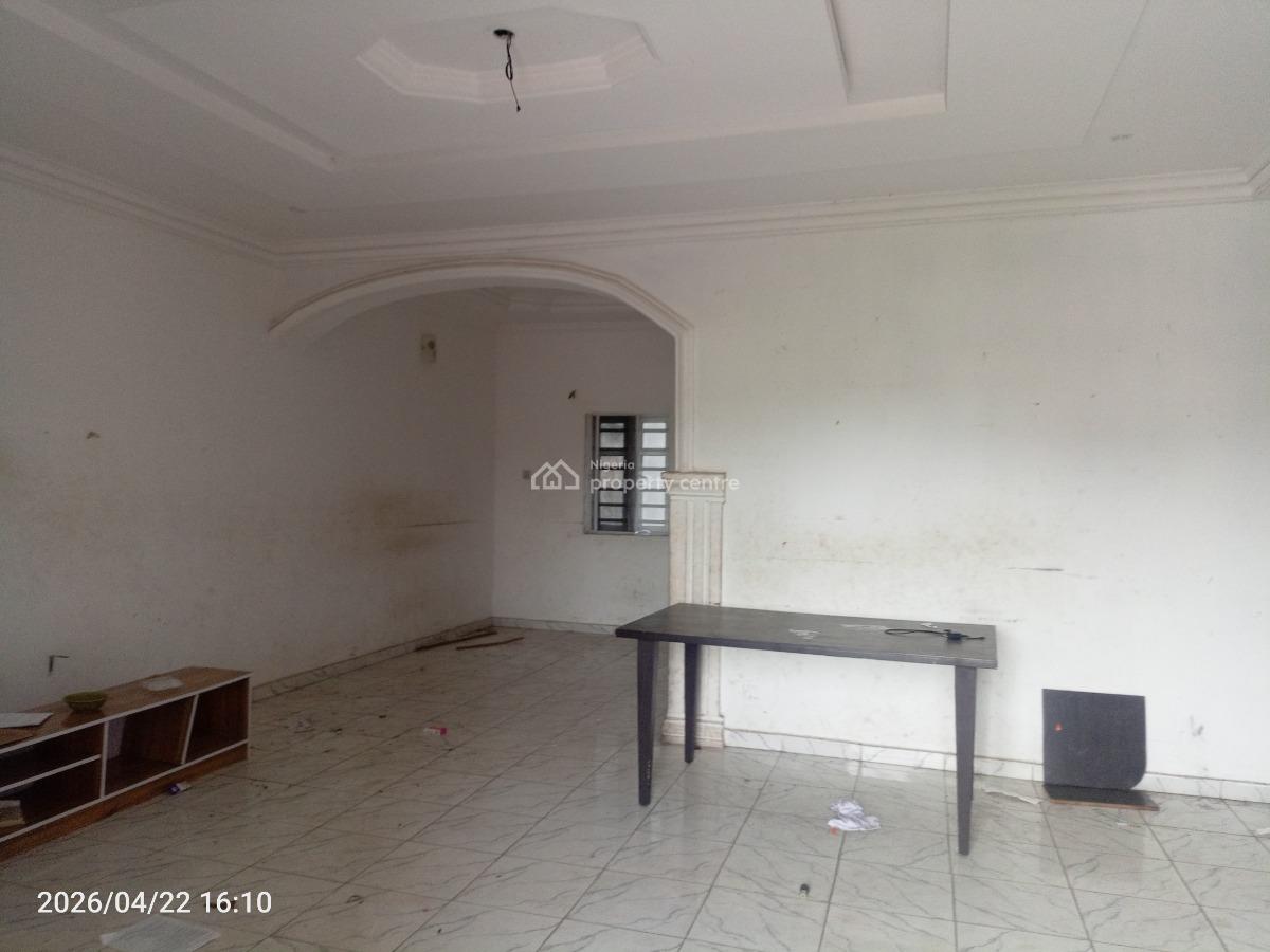3 Bedroom Luxurious Upstairs Flat, Ogoyo, Close to Lekki Scheme 2., Ilaje, Ajah, Lagos, Flat / Apartment for Rent