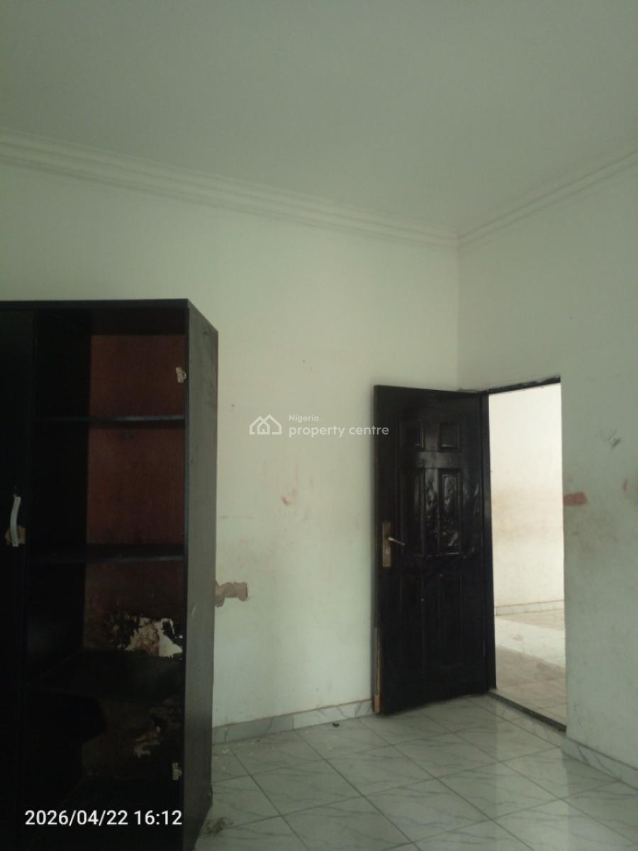 3 Bedroom Luxurious Upstairs Flat, Ogoyo, Close to Lekki Scheme 2., Ilaje, Ajah, Lagos, Flat / Apartment for Rent