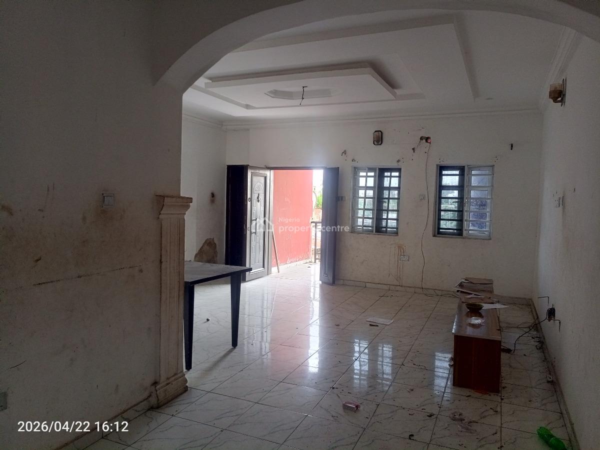 3 Bedroom Luxurious Upstairs Flat, Ogoyo, Close to Lekki Scheme 2., Ilaje, Ajah, Lagos, Flat / Apartment for Rent