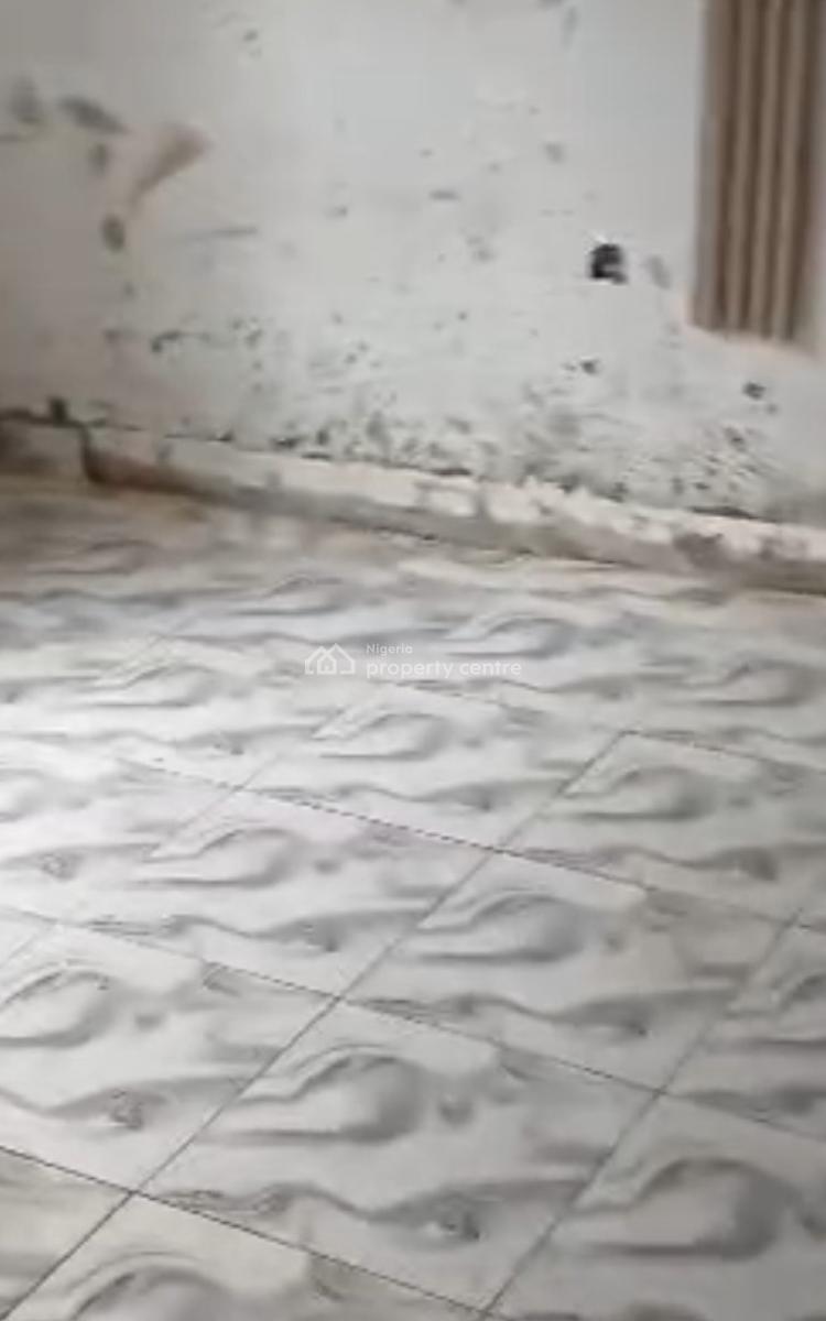 Standard and Spacious Mini Flat, Alagomeji, Yaba, Lagos, Mini Flat (room and Parlour) for Rent