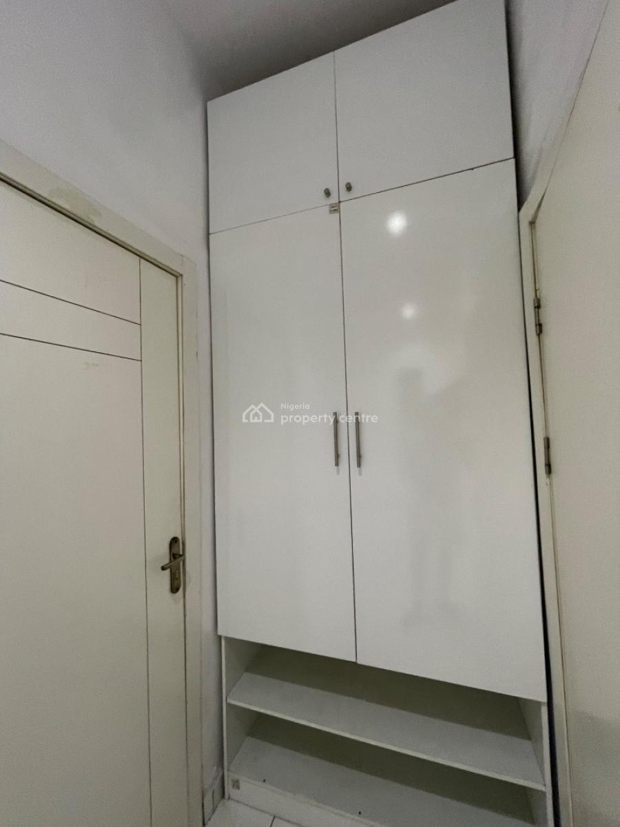 Spacious Room Upstairs in a Shared Apartment, Road 4 Lekky County, Ikota, Lekki, Lagos, Self Contain (single Rooms) for Rent