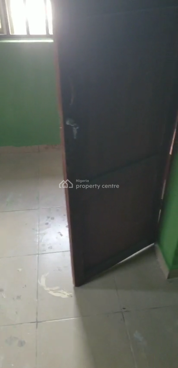 Clean 2 Bedroom @ Faseun Bridge, Off  Dr Fasheun Bridge Bucknoor Estate Lagos, Ago Palace, Isolo, Lagos, Flat / Apartment for Rent