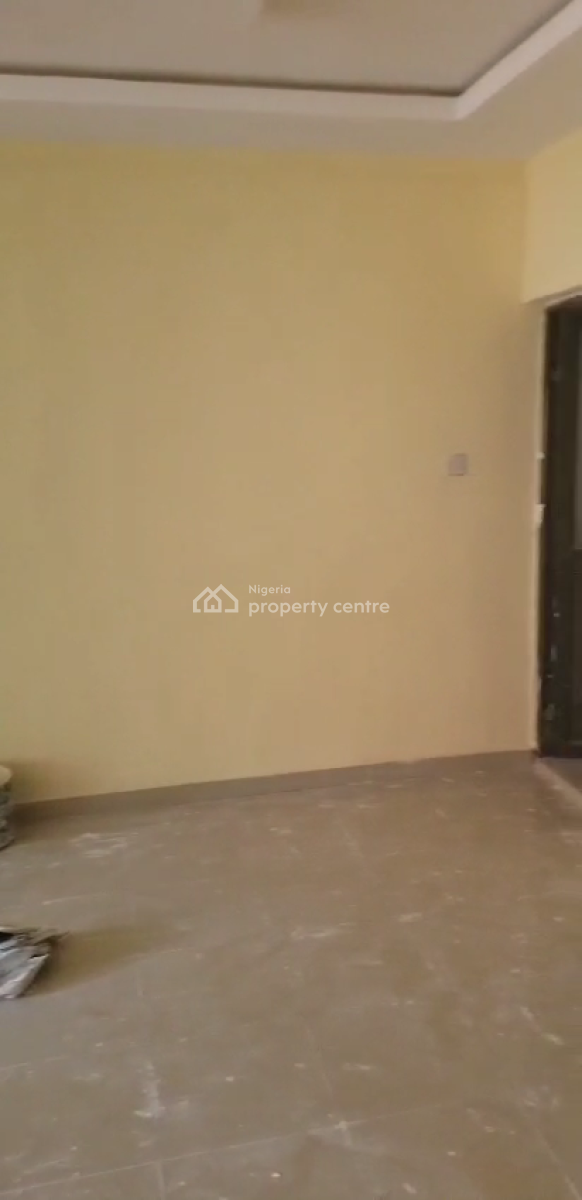 Clean 2 Bedroom @ Faseun Bridge, Off  Dr Fasheun Bridge Bucknoor Estate Lagos, Ago Palace, Isolo, Lagos, Flat / Apartment for Rent