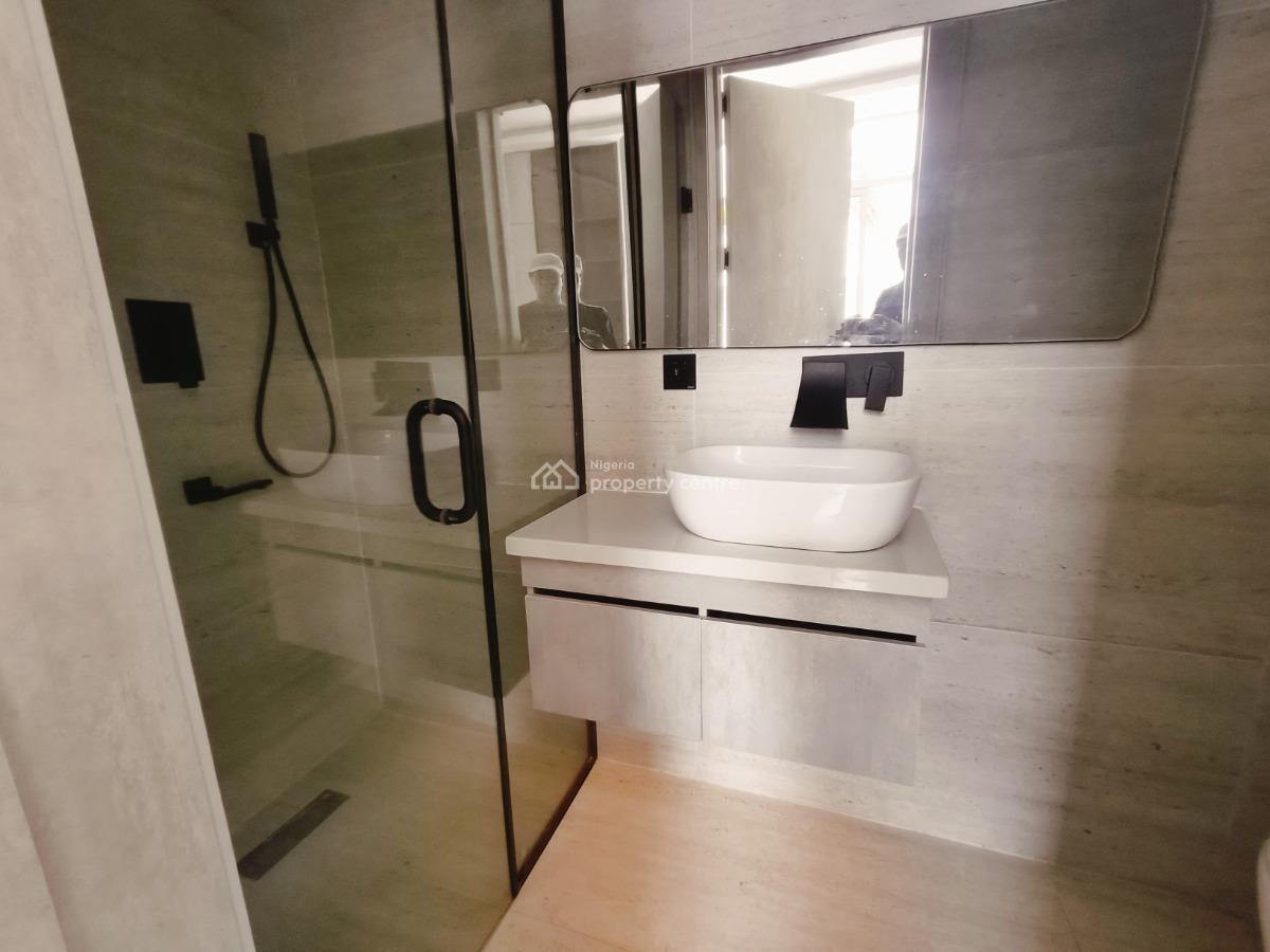 2 Bedroom Penthouse with Bq, Lekki Phase 1, Lekki Phase 1, Lekki, Lagos, Flat / Apartment for Sale