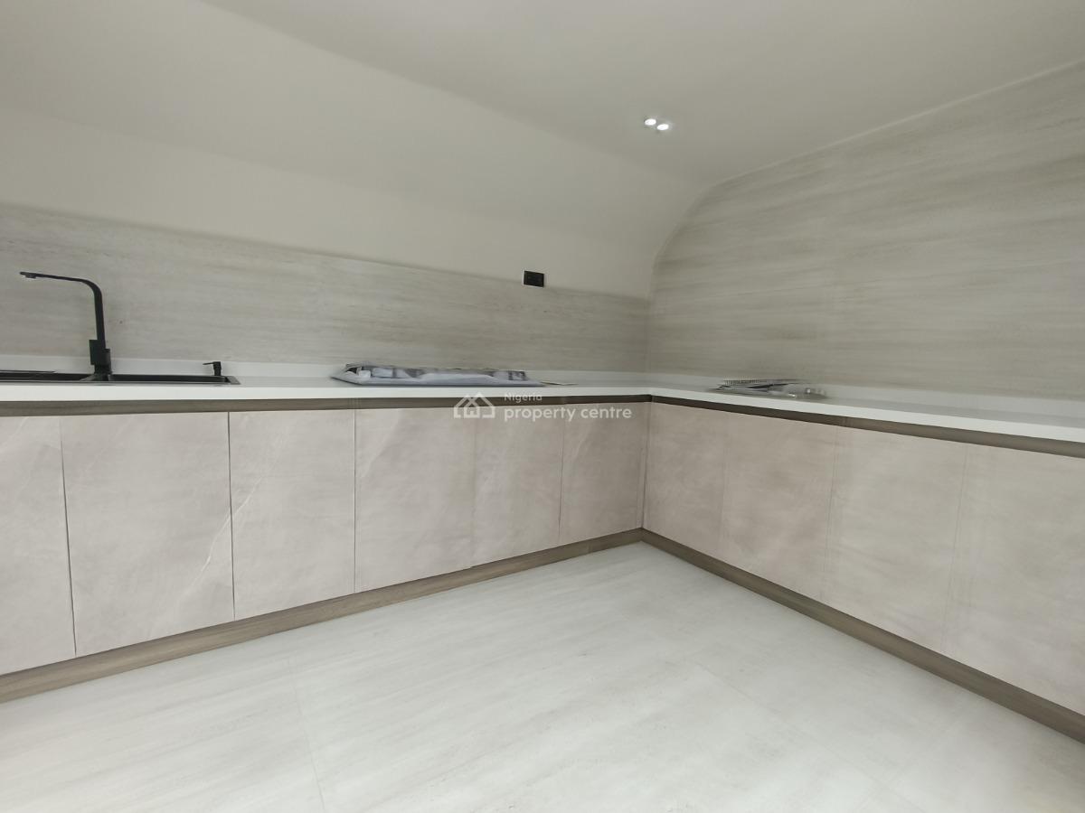 2 Bedroom Penthouse with Bq, Lekki Phase 1, Lekki Phase 1, Lekki, Lagos, Flat / Apartment for Sale