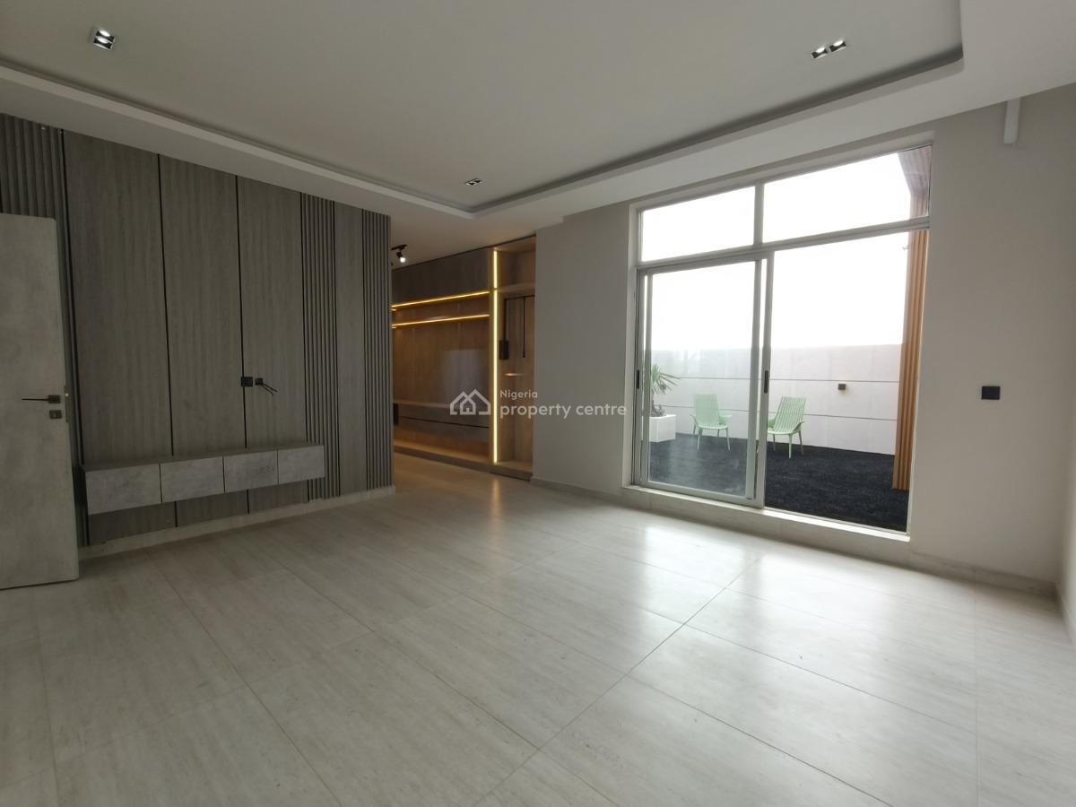 2 Bedroom Penthouse with Bq, Lekki Phase 1, Lekki Phase 1, Lekki, Lagos, Flat / Apartment for Sale