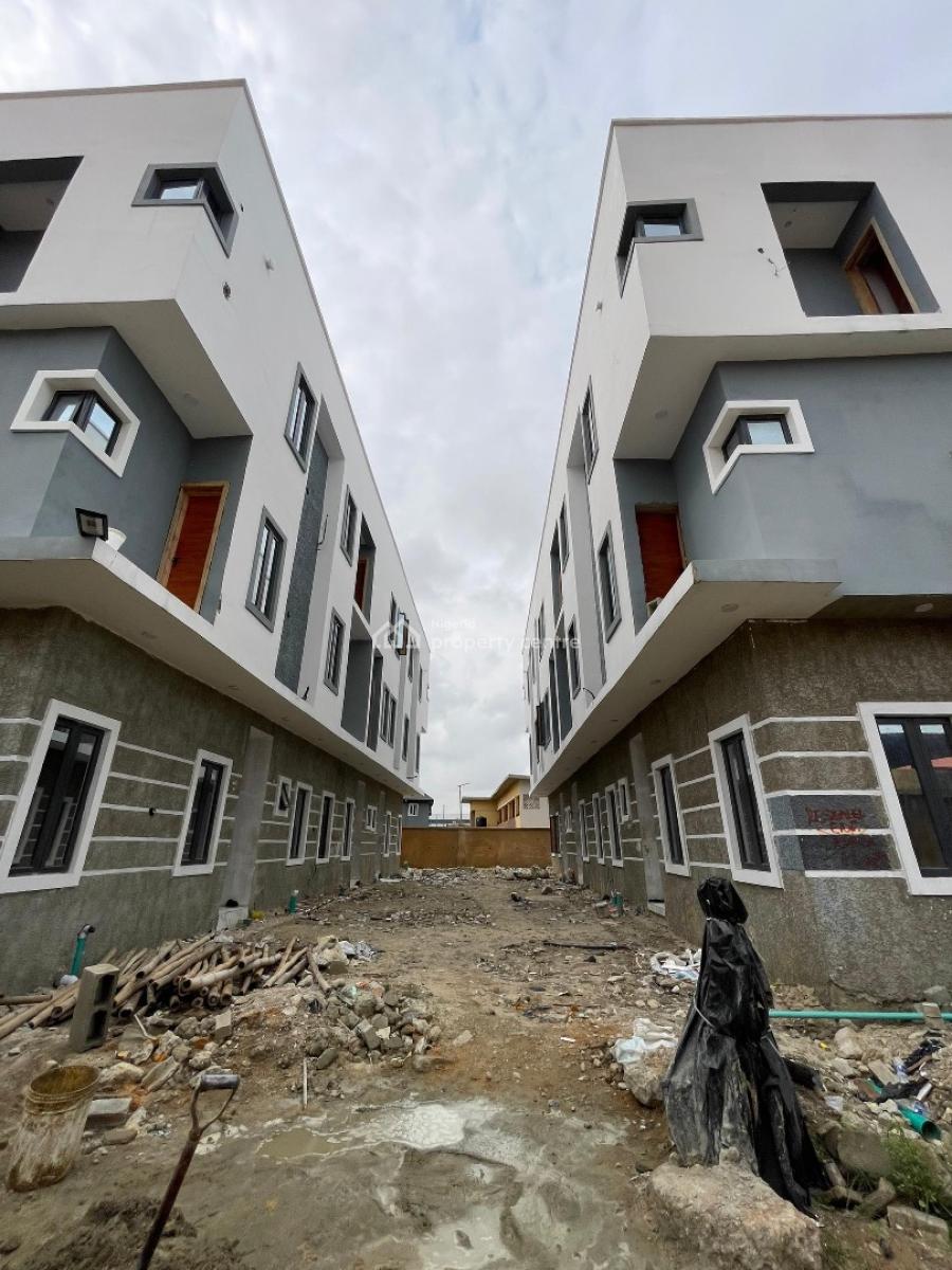 Exquisitely Built 4 Bedroom Terraced Duplex with Bq in Lekki Phase 1, Exquisitely Built Home with Good Access Road in a Gated Estate, Lekki Phase 1, Lekki, Lagos, Terraced Duplex for Sale