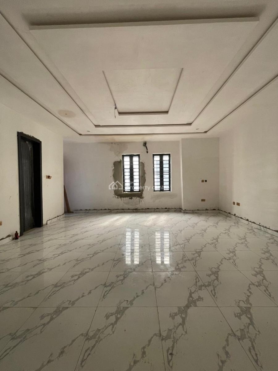 Exquisitely Built 4 Bedroom Terraced Duplex with Bq in Lekki Phase 1, Exquisitely Built Home with Good Access Road in a Gated Estate, Lekki Phase 1, Lekki, Lagos, Terraced Duplex for Sale