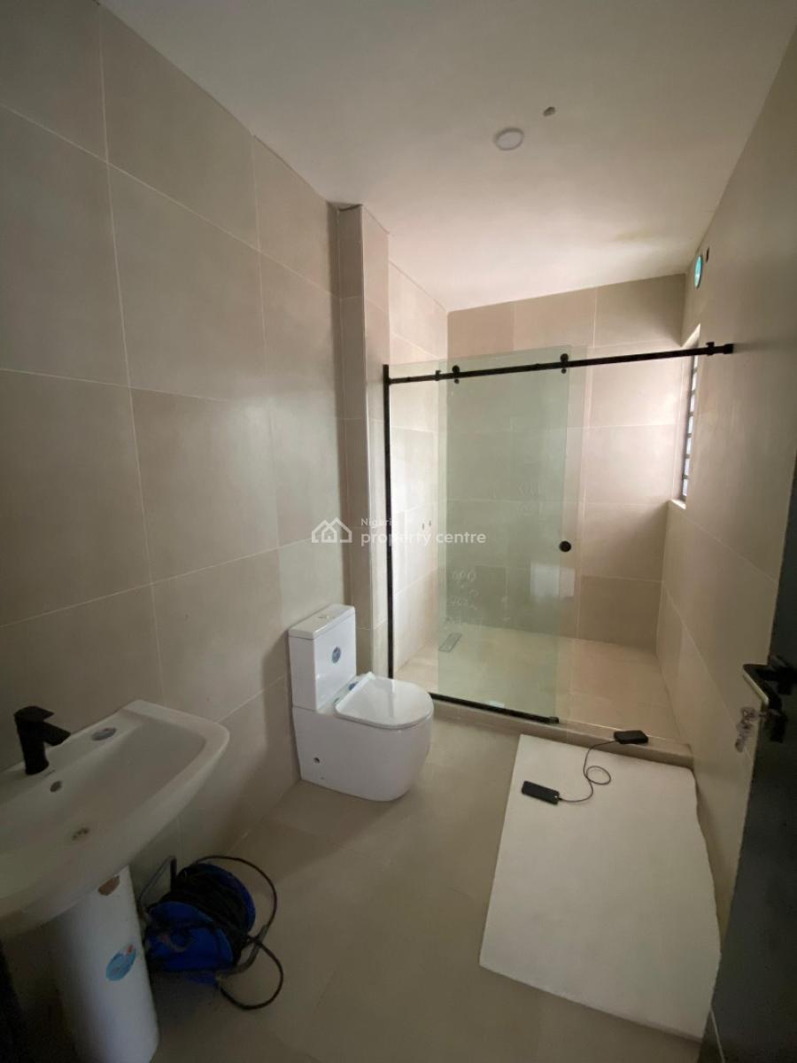 Lovely 4 Bedroom Apartment Bedroom with Private Cinema and Bq, Fully Fitted Home with Good Access Road in a Flood Free Location, Lekki Phase 1, Lekki, Lagos, Flat / Apartment for Sale