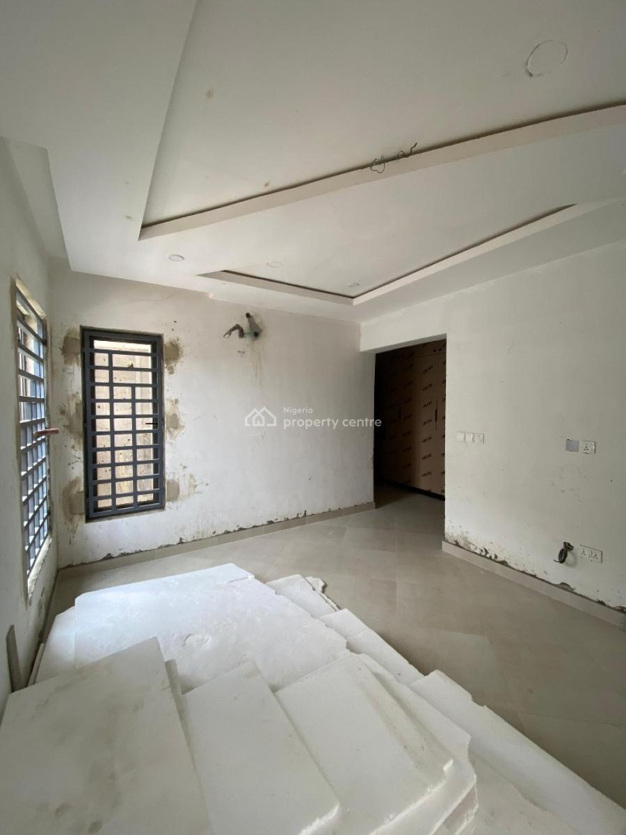 Lovely 4 Bedroom Apartment Bedroom with Private Cinema and Bq, Fully Fitted Home with Good Access Road in a Flood Free Location, Lekki Phase 1, Lekki, Lagos, Flat / Apartment for Sale