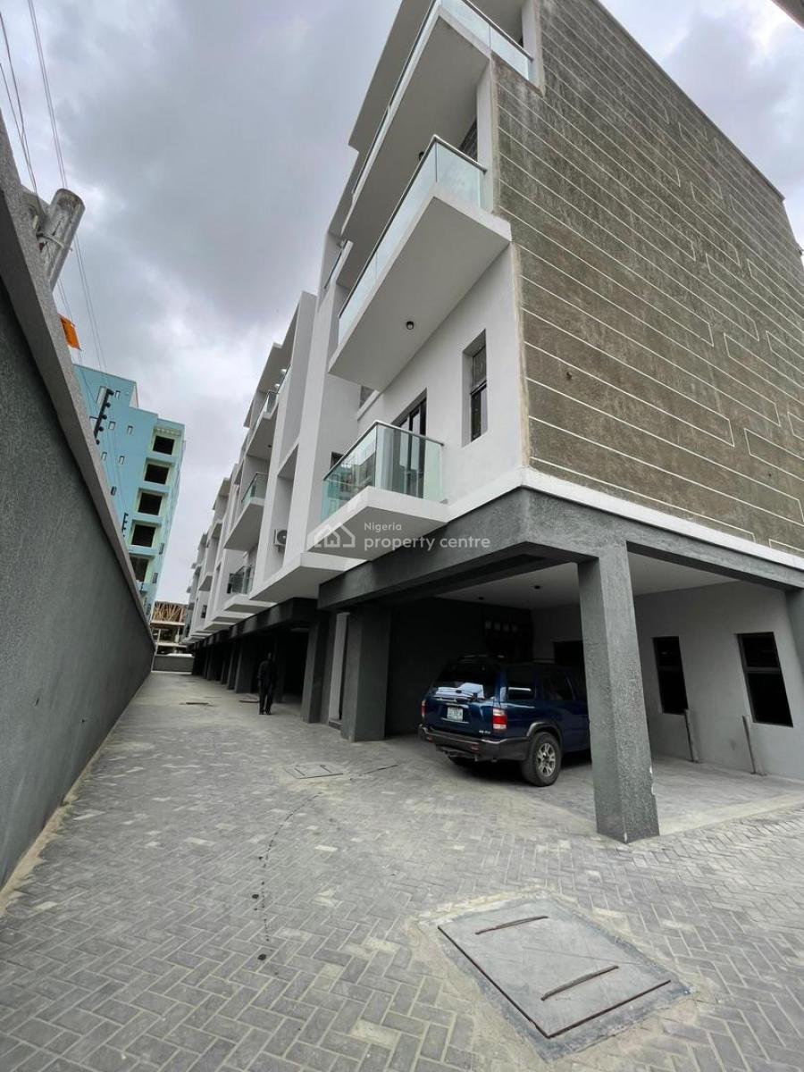 Exquisite 2 Bedroom Penthouse with Pool and Gym  in a Serene Estate, Beautiful Home in a Call to Access Estate in a Flood Free Location, Lekki Phase 1, Lekki, Lagos, House for Sale