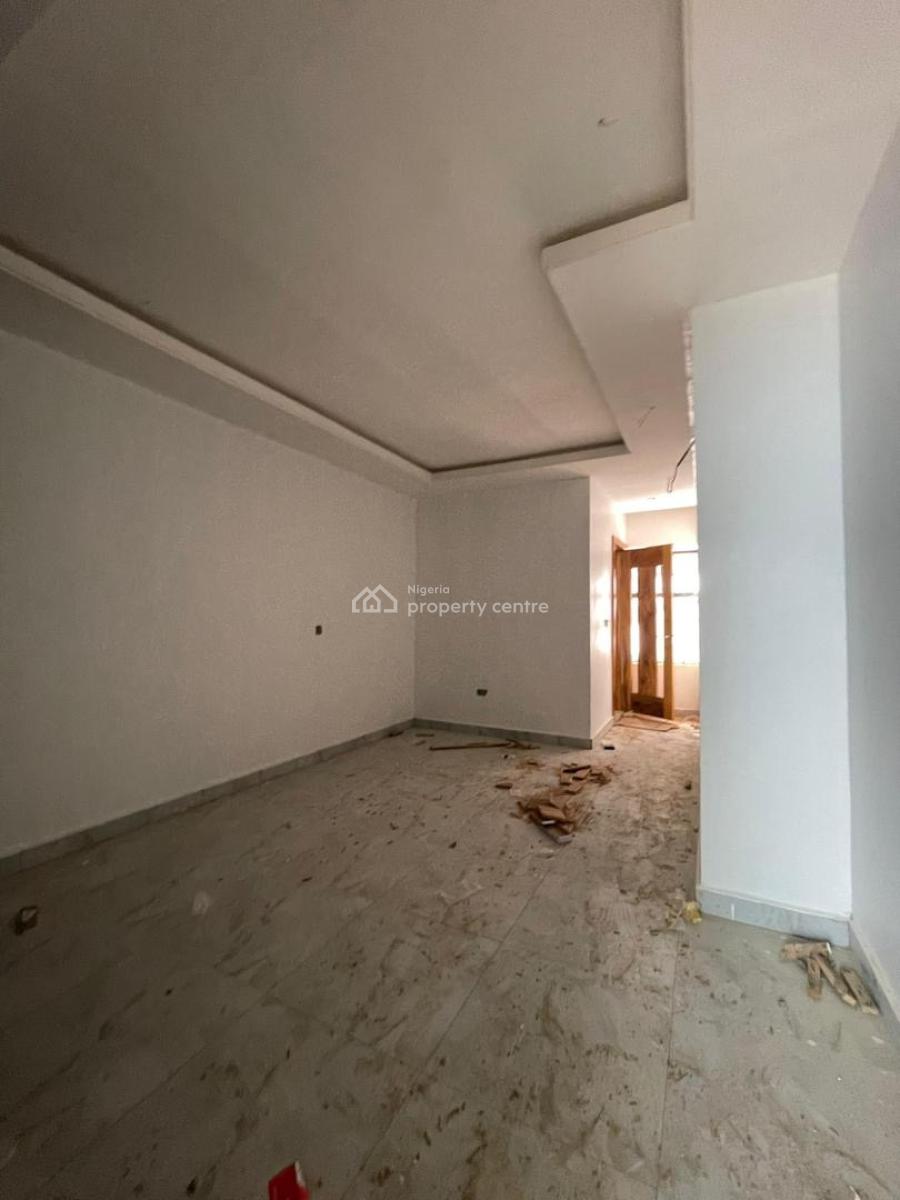 Exquisite 2 Bedroom Penthouse with Pool and Gym  in a Serene Estate, Beautiful Home in a Call to Access Estate in a Flood Free Location, Lekki Phase 1, Lekki, Lagos, House for Sale