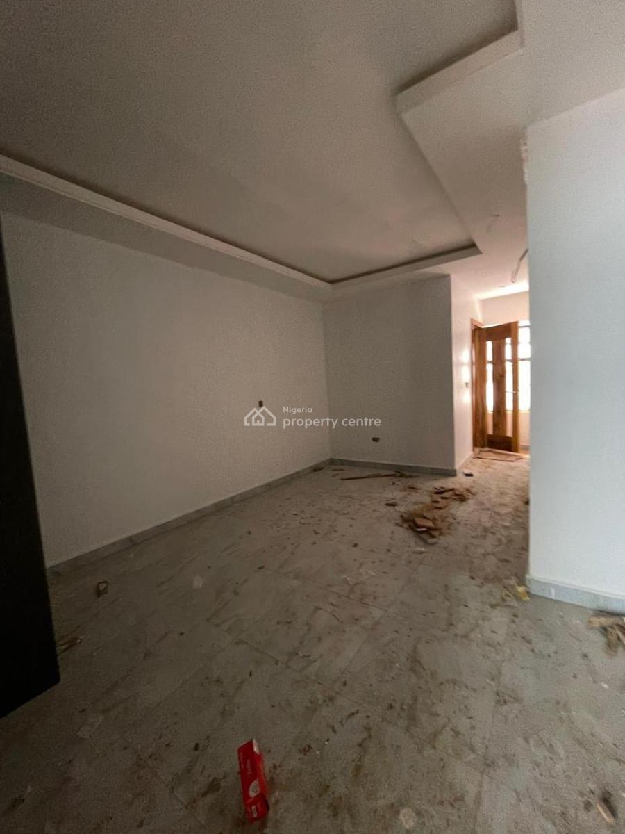 Exquisite 2 Bedroom Penthouse with Pool and Gym  in a Serene Estate, Beautiful Home in a Call to Access Estate in a Flood Free Location, Lekki Phase 1, Lekki, Lagos, House for Sale