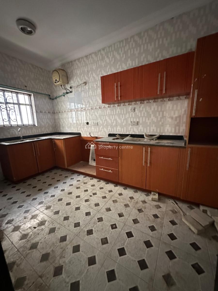 Specious 2bedroom Flat, Spg Road Ologolo, Lekki, Lagos, Flat / Apartment for Rent