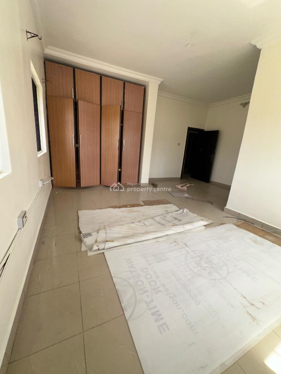 Specious and Newly Renovated 3bedroom Flat, Spg Road Ologolo, Lekki, Lagos, Flat / Apartment for Rent