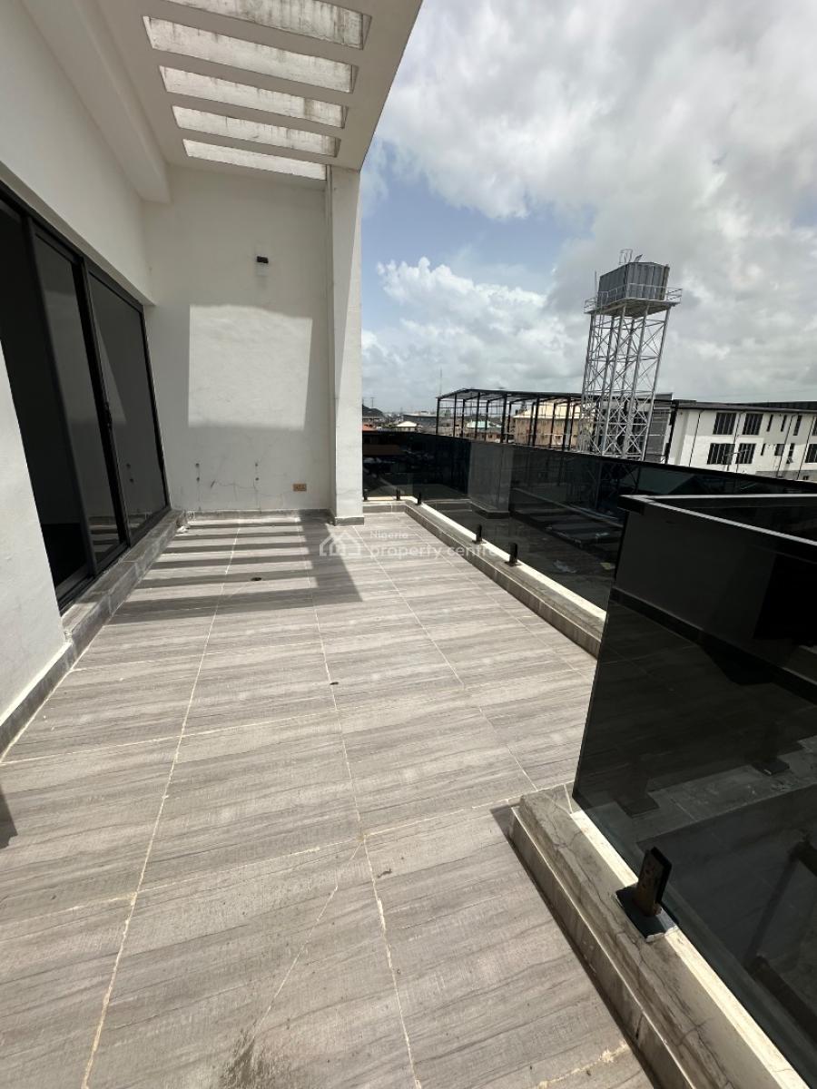 Specious 3bed Room Massonette +bq, in a Secure Estate Ologolo, Lekki, Lagos, Flat / Apartment for Rent