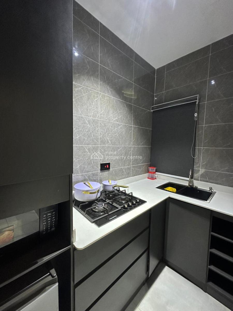 1 Bedroom Apartment, Lawanson, Surulere, Surulere, Lagos, Mini Flat (room and Parlour) Short Let