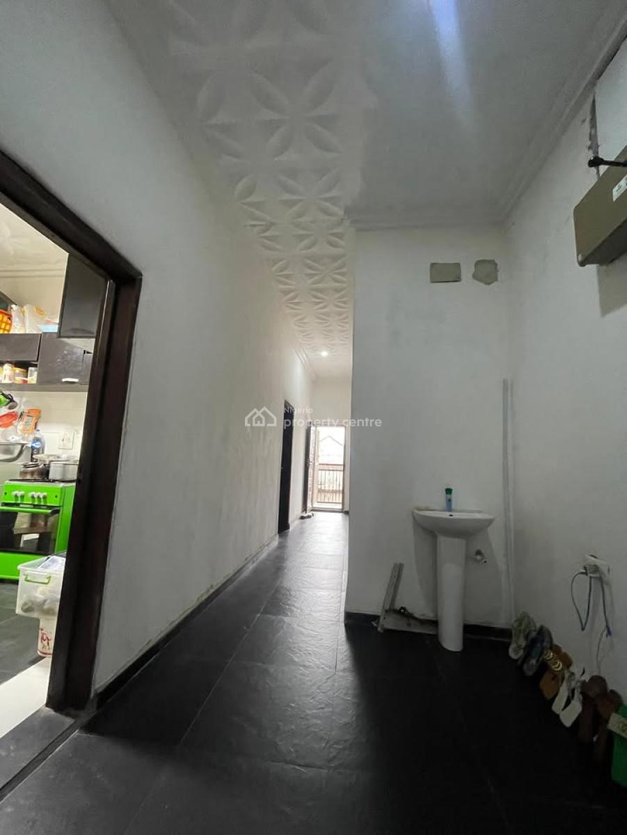 a Semi-detached 5 Bedroom Duplex Wt 2 Units of 1 Bedroom, Egbelu Off Adageorge Road, Port Harcourt, Rivers, Semi-detached Duplex for Sale