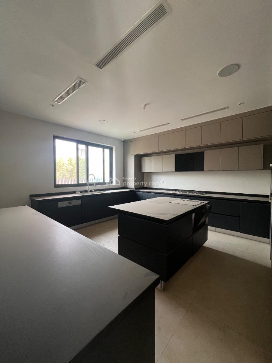 6 Bedroom Estate Mansion - Maitama, Maitama District, Abuja, Detached Duplex for Sale