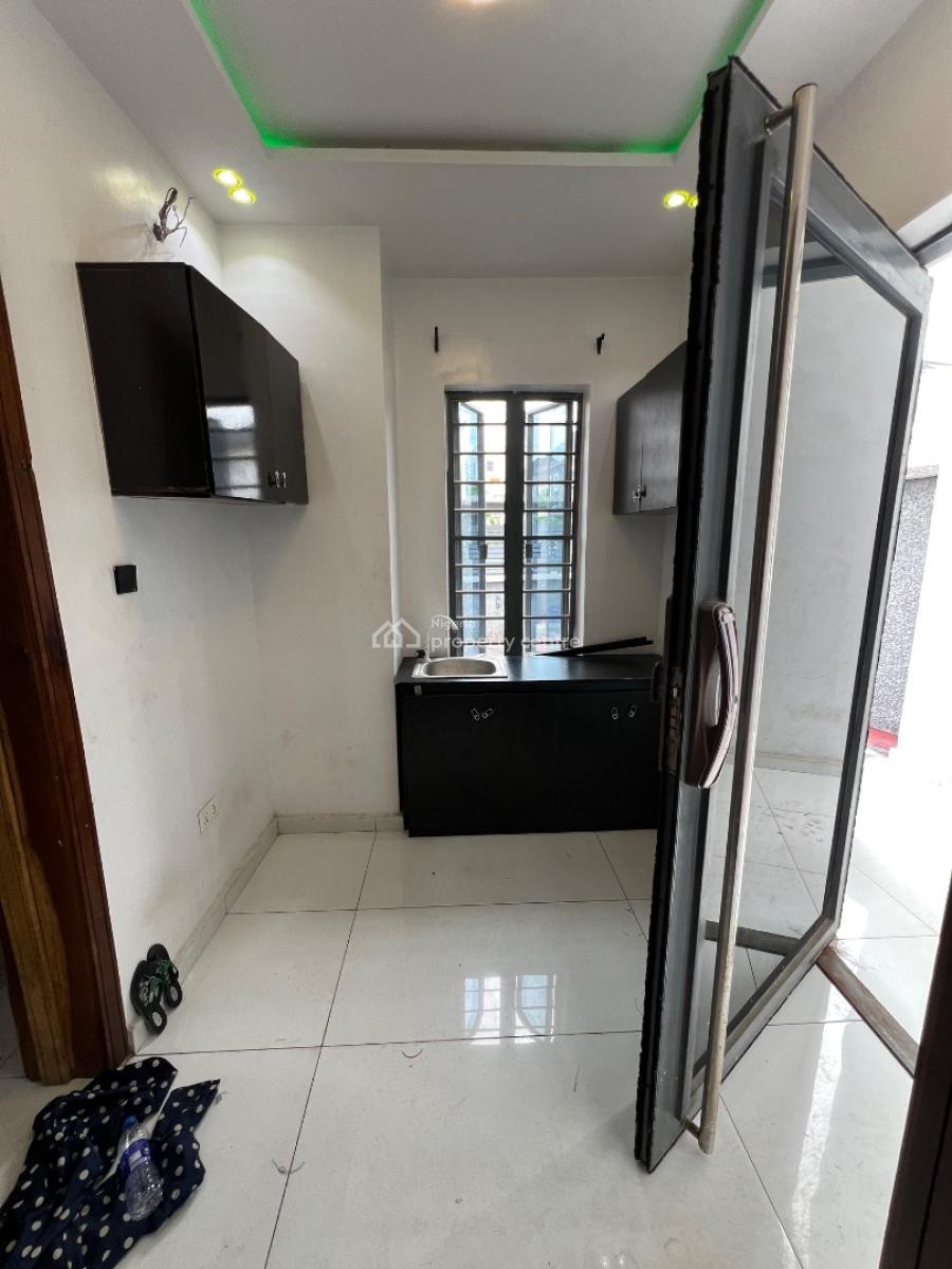 Executive Studio Apartment in a Contemporary Building Wt Swimming Pool, Osapa London, Osapa, Lekki, Lagos, Self Contain (single Rooms) for Rent