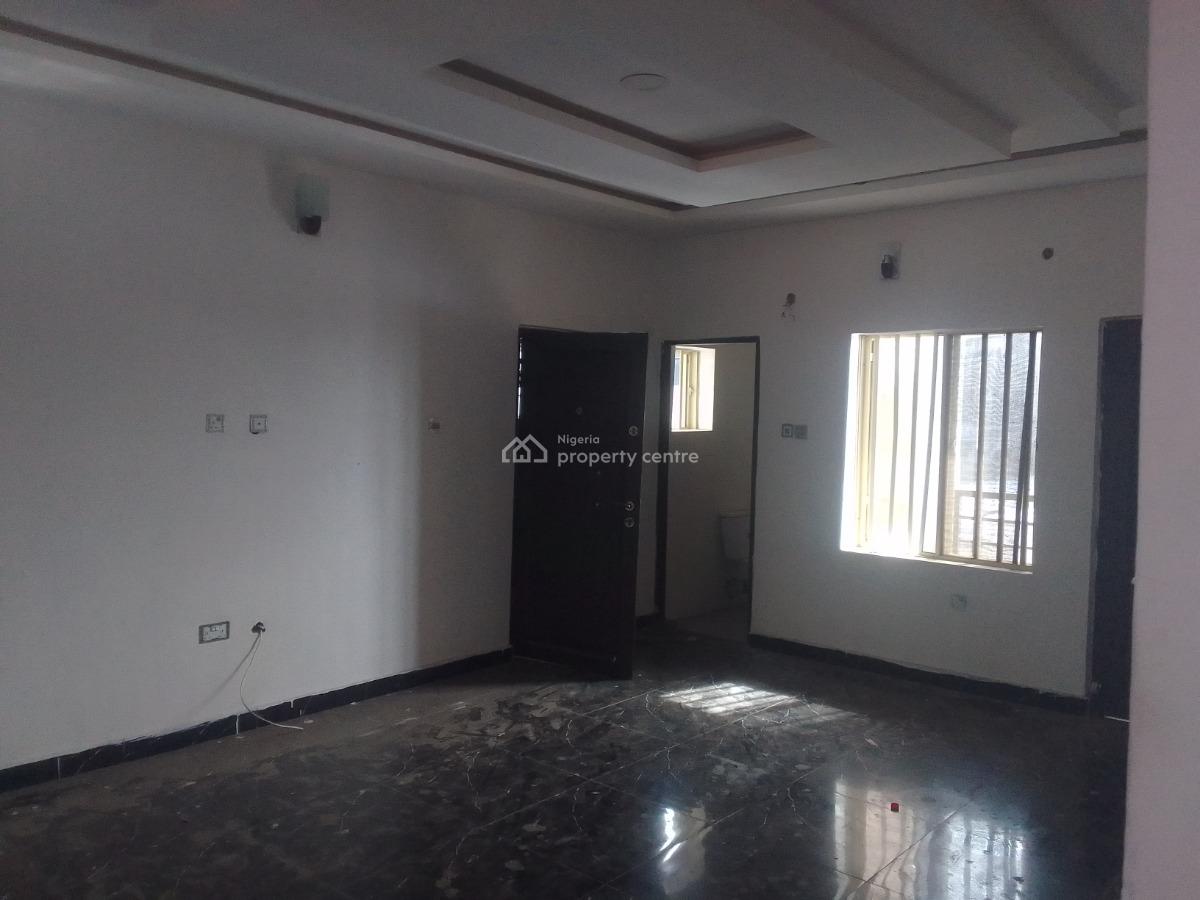 Brand New 2 Bedroom Flat Upstairs Very Close to The Express, Elesekan Bogige, Ibeju Lekki, Lagos, Flat / Apartment for Rent