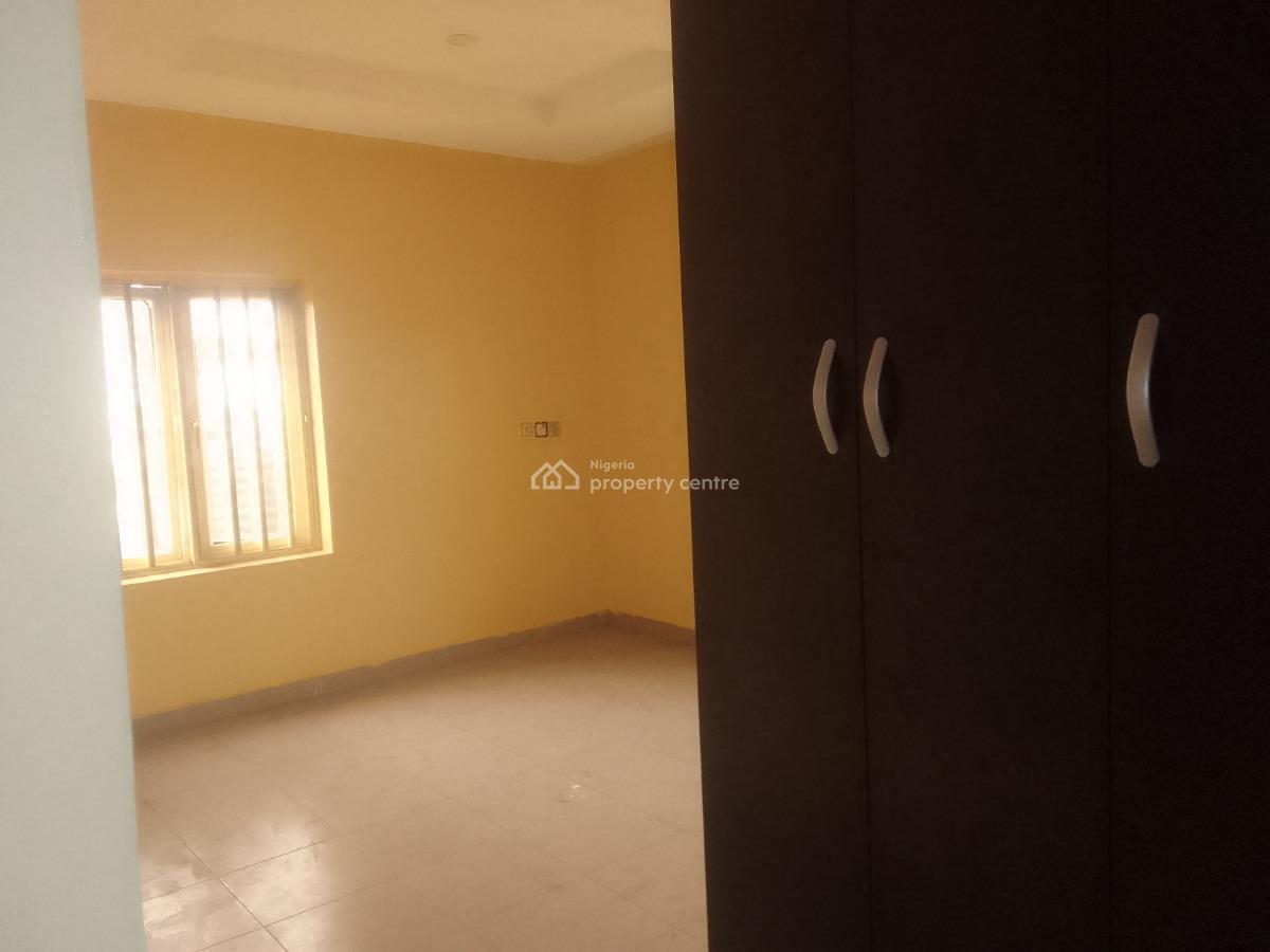 Brand New 2 Bedroom Flat Upstairs Very Close to The Express, Elesekan Bogige, Ibeju Lekki, Lagos, Flat / Apartment for Rent