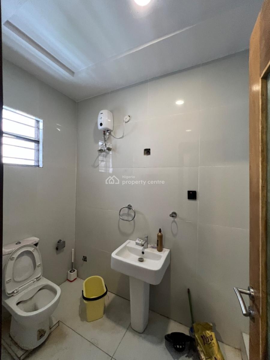 Executive Studio Apartment in a Contemporary Building Wt Swimming Pool, Osapa London Estate, Osapa, Lekki, Lagos, Self Contain (single Rooms) for Rent