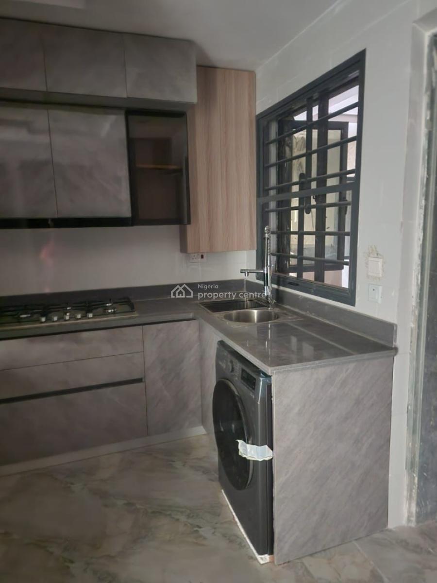 Luxurious Three Bedroom Flat at Coopeast Beach Resort Estate Jakande, Coopeast Beach Resort Estate Jakande Lekki Phase 2, Jakande, Lekki, Lagos, Flat / Apartment for Rent