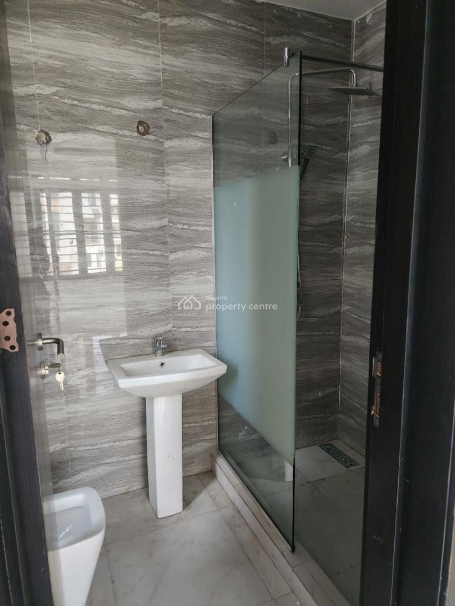 Luxurious Three Bedroom Flat at Coopeast Beach Resort Estate Jakande, Coopeast Beach Resort Estate Jakande Lekki Phase 2, Jakande, Lekki, Lagos, Flat / Apartment for Rent