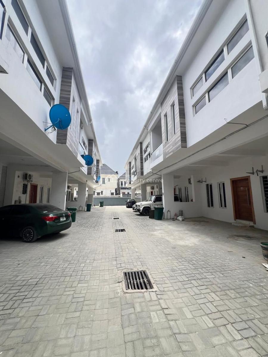 Spacious & Well Maintained 4 Bedroom Terrace, Ikota, Lekki, Lagos, Terraced Duplex for Rent
