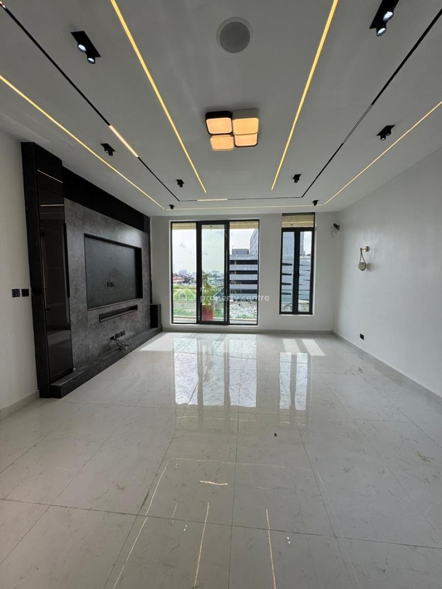 a Well-finished 5-bedroom Home with a Boys Quarters, Lekki Phase One, Lekki, Lagos, Detached Duplex for Sale