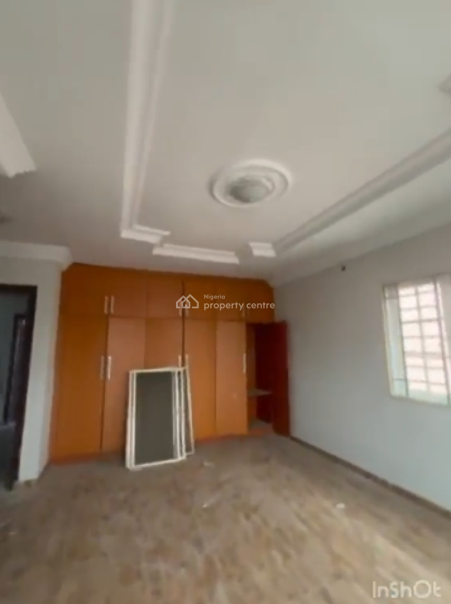Semi Master Bedroom Upstairs, Orchid Rd, Lekki Phase 2, Lekki, Lagos, Flat / Apartment for Rent