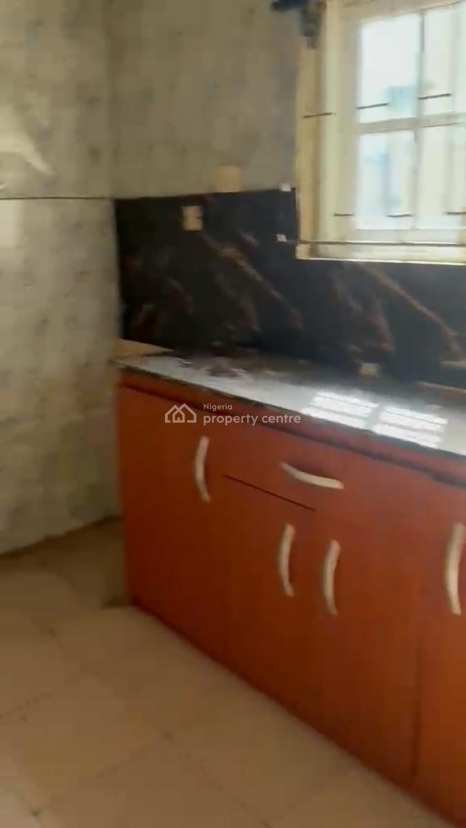 2 Bedroom Apartment in a Lovely Environment, Adeniyi Jones, Adeniyi Jones, Ikeja, Lagos, Flat / Apartment for Rent