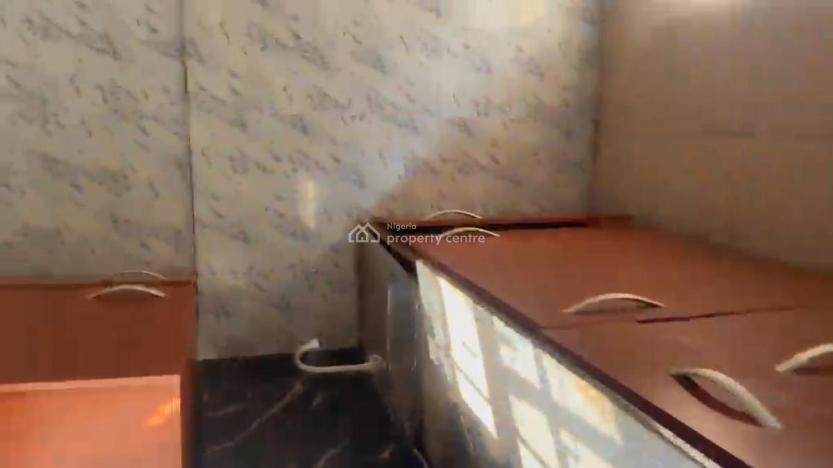 2 Bedroom Apartment in a Lovely Environment, Adeniyi Jones, Adeniyi Jones, Ikeja, Lagos, Flat / Apartment for Rent