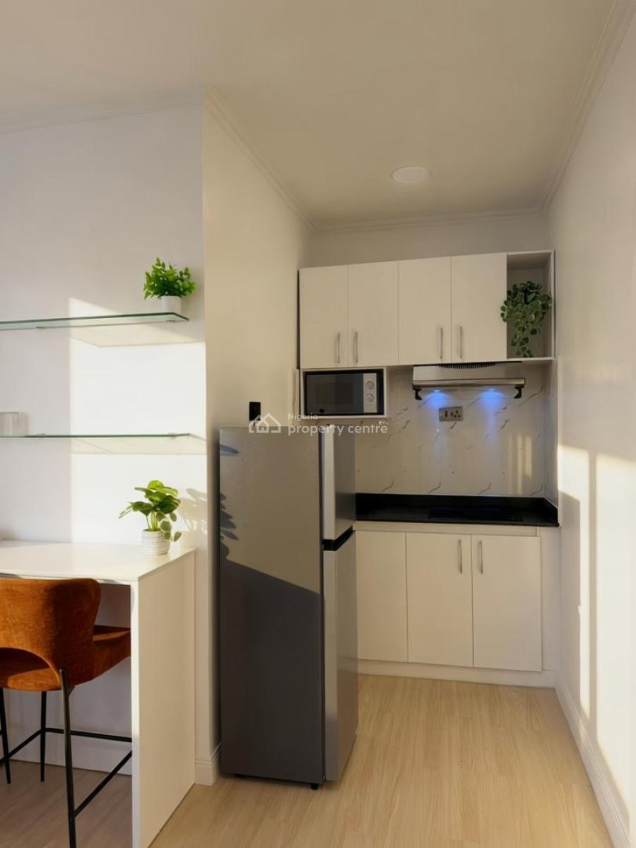 2 Bedroom Fully Automated Apartment with  Smart Lock Swimming Pool,, Lekki Phase 1, Lekki, Lagos, Flat / Apartment Short Let