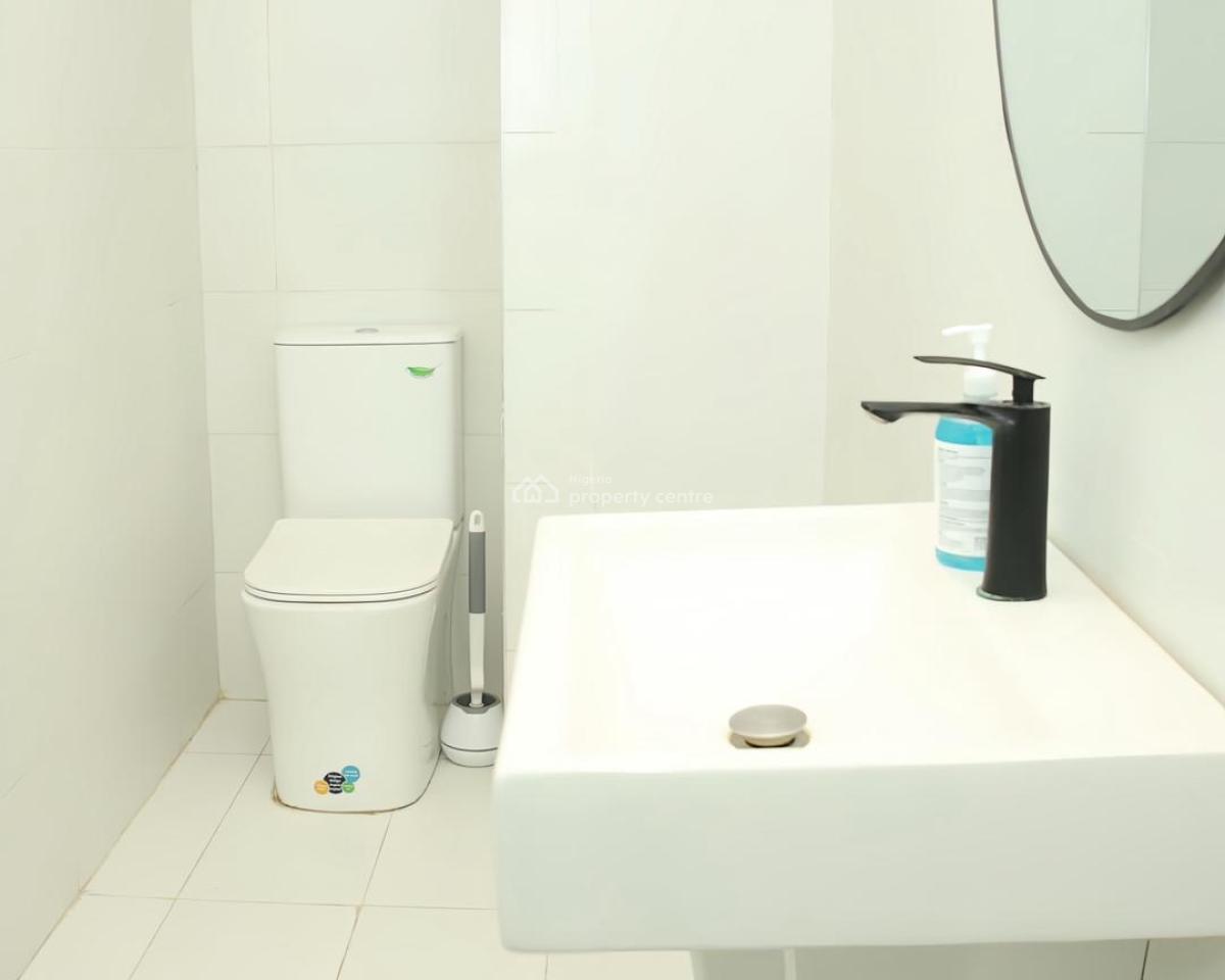 2bedroom Apartment with Ps5, Swimming Pool,air Hockey, 24/7 Security, Lekki Phase 1, Lekki, Lagos, Flat / Apartment Short Let