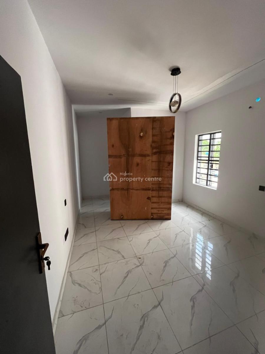 Spacious 4 Bedroom Semi-detached Duplex with Bq, Yaba, Lagos, Semi-detached Duplex for Sale