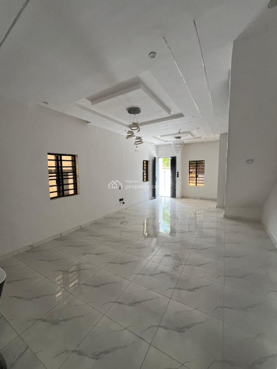 Spacious 4 Bedroom Semi-detached Duplex with Bq, Yaba, Lagos, Semi-detached Duplex for Sale