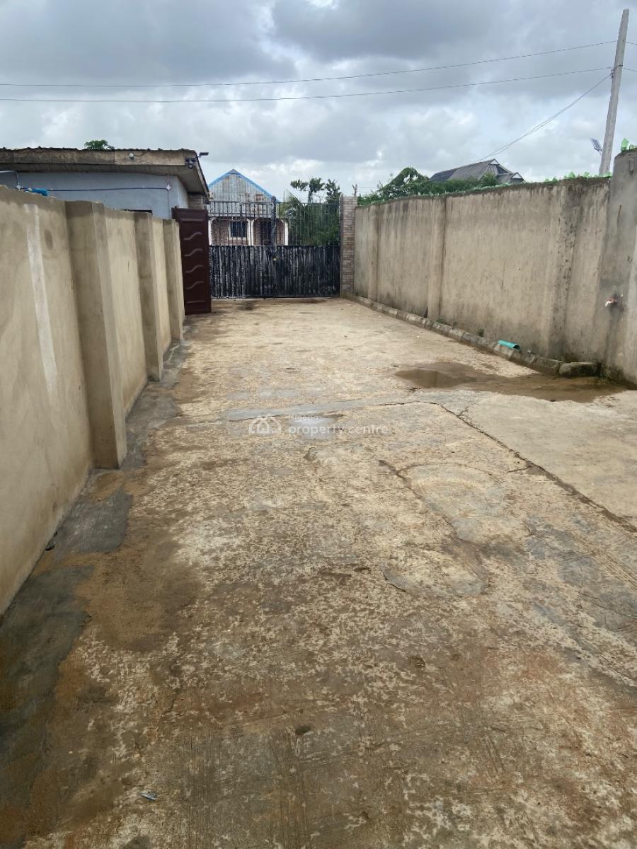 a Spacious and Clean Room and Parlor, Agodongbon Housing Estate Along Lucky Fiber Road, Ikorodu, Lagos, Flat / Apartment for Rent