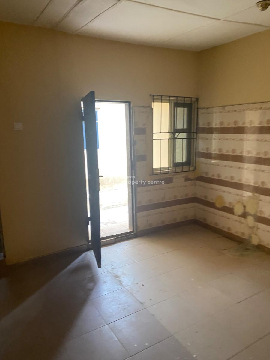 a Spacious and Clean Room and Parlor, Agodongbon Housing Estate Along Lucky Fiber Road, Ikorodu, Lagos, Flat / Apartment for Rent