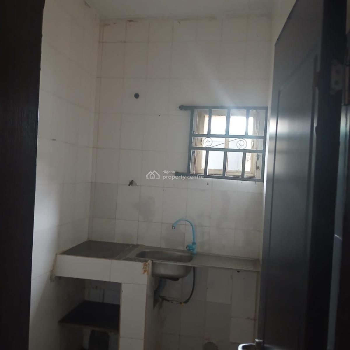 a Room Self Contain, Farm Ville Estate, Behind Sky Mall Sangotedo, Sangotedo, Ajah, Lagos, Flat / Apartment for Rent