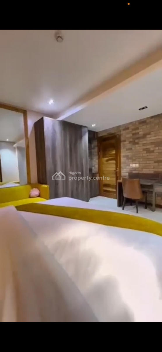 Spacious 1 Bedroom Apartment, Main Lekki Phase 1, Lekki Phase 1, Lekki, Lagos, Mini Flat (room and Parlour) for Rent