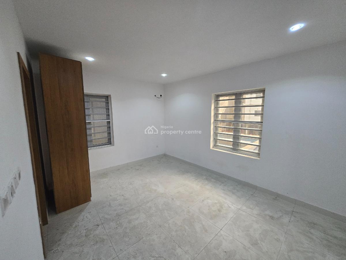 2 Bedroom Flat, Richmond Pearl Estate Road Off Freedom Way Lekki, Lekki Phase 1, Lekki, Lagos, Flat / Apartment for Sale