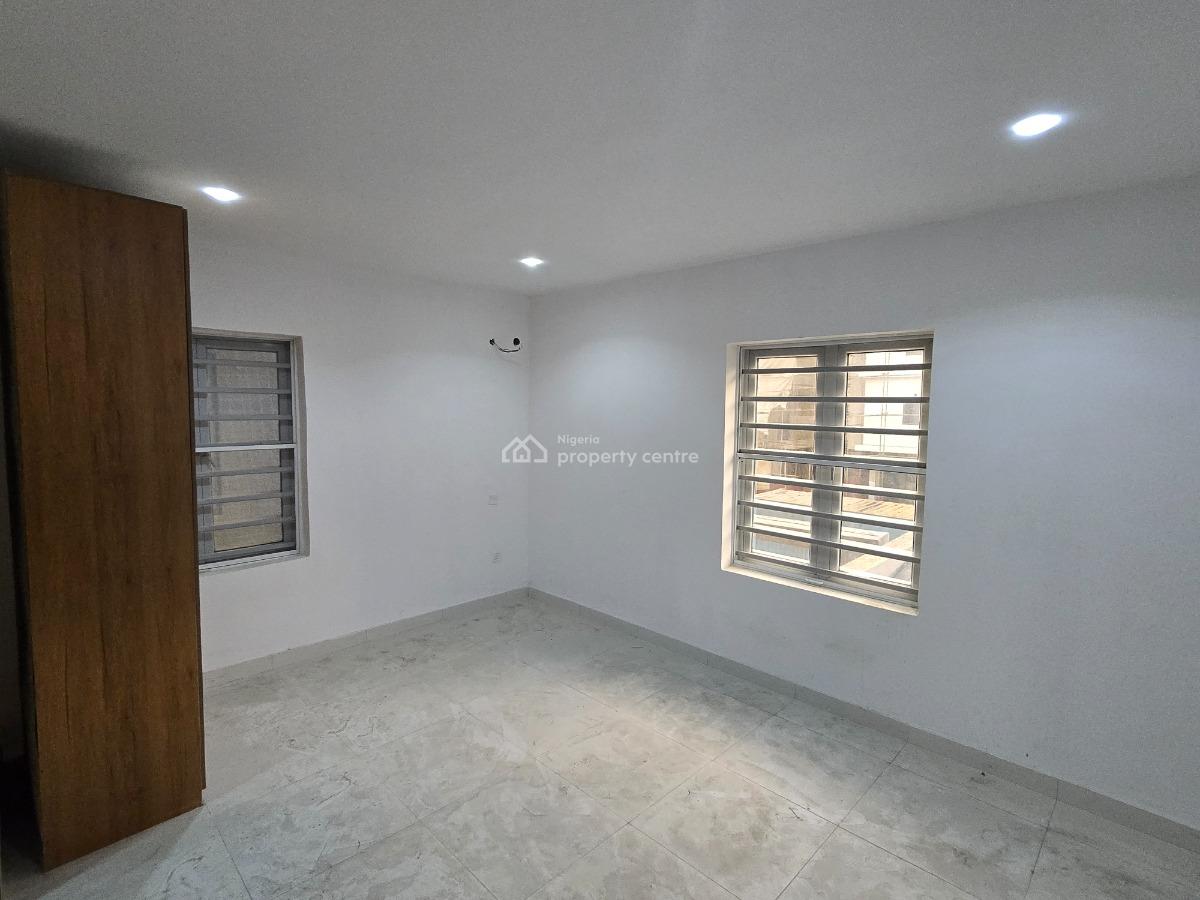 2 Bedroom Flat, Richmond Pearl Estate Road Off Freedom Way Lekki, Lekki Phase 1, Lekki, Lagos, Flat / Apartment for Sale