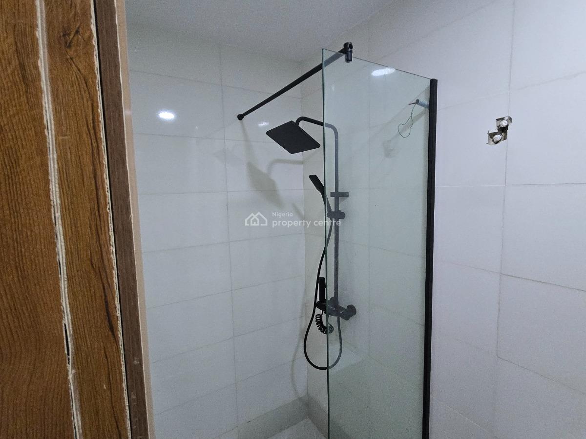 2 Bedroom Flat, Richmond Pearl Estate Road Off Freedom Way Lekki, Lekki Phase 1, Lekki, Lagos, Flat / Apartment for Sale