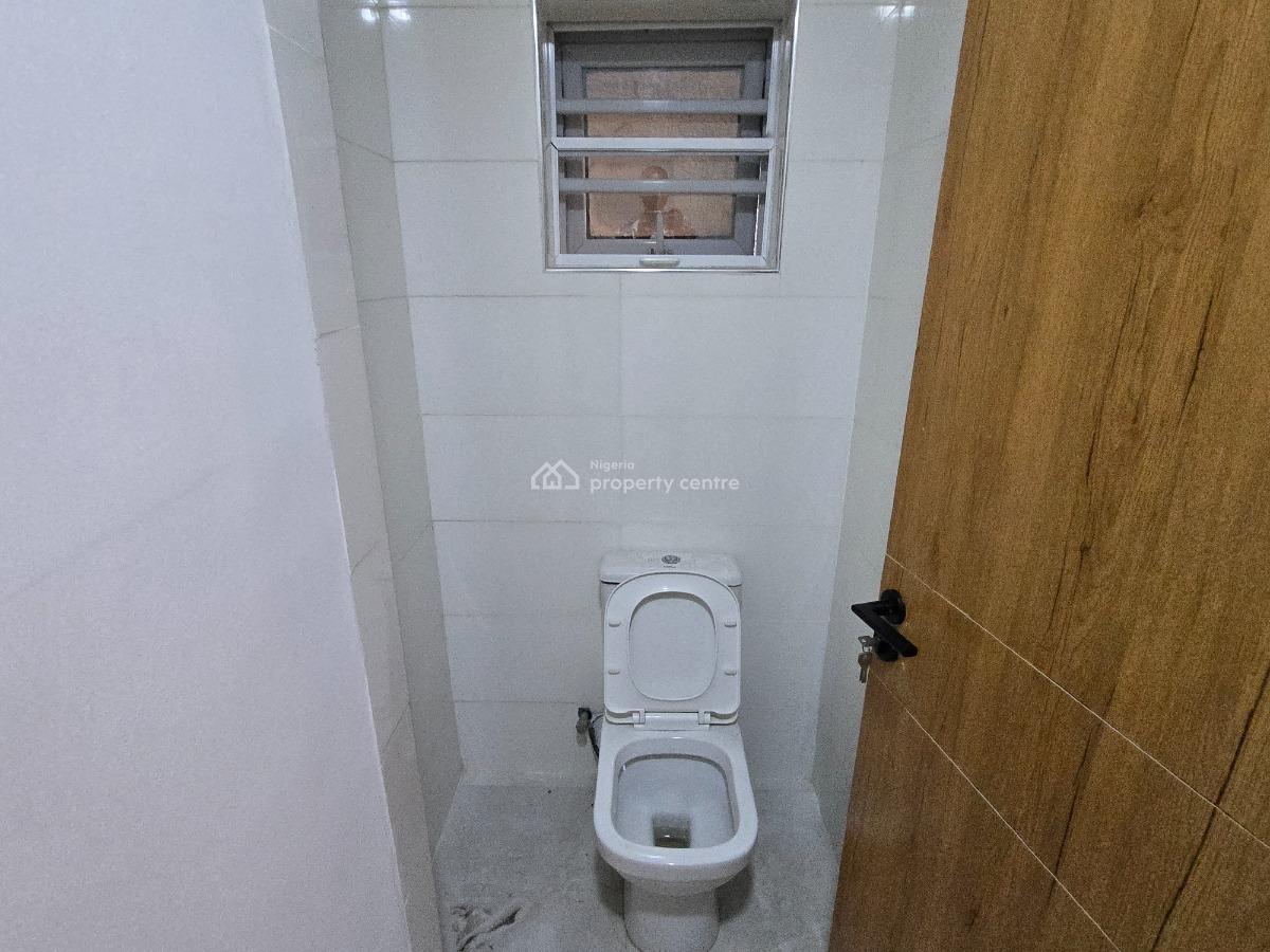 2 Bedroom Flat, Richmond Pearl Estate Road Off Freedom Way Lekki, Lekki Phase 1, Lekki, Lagos, Flat / Apartment for Sale