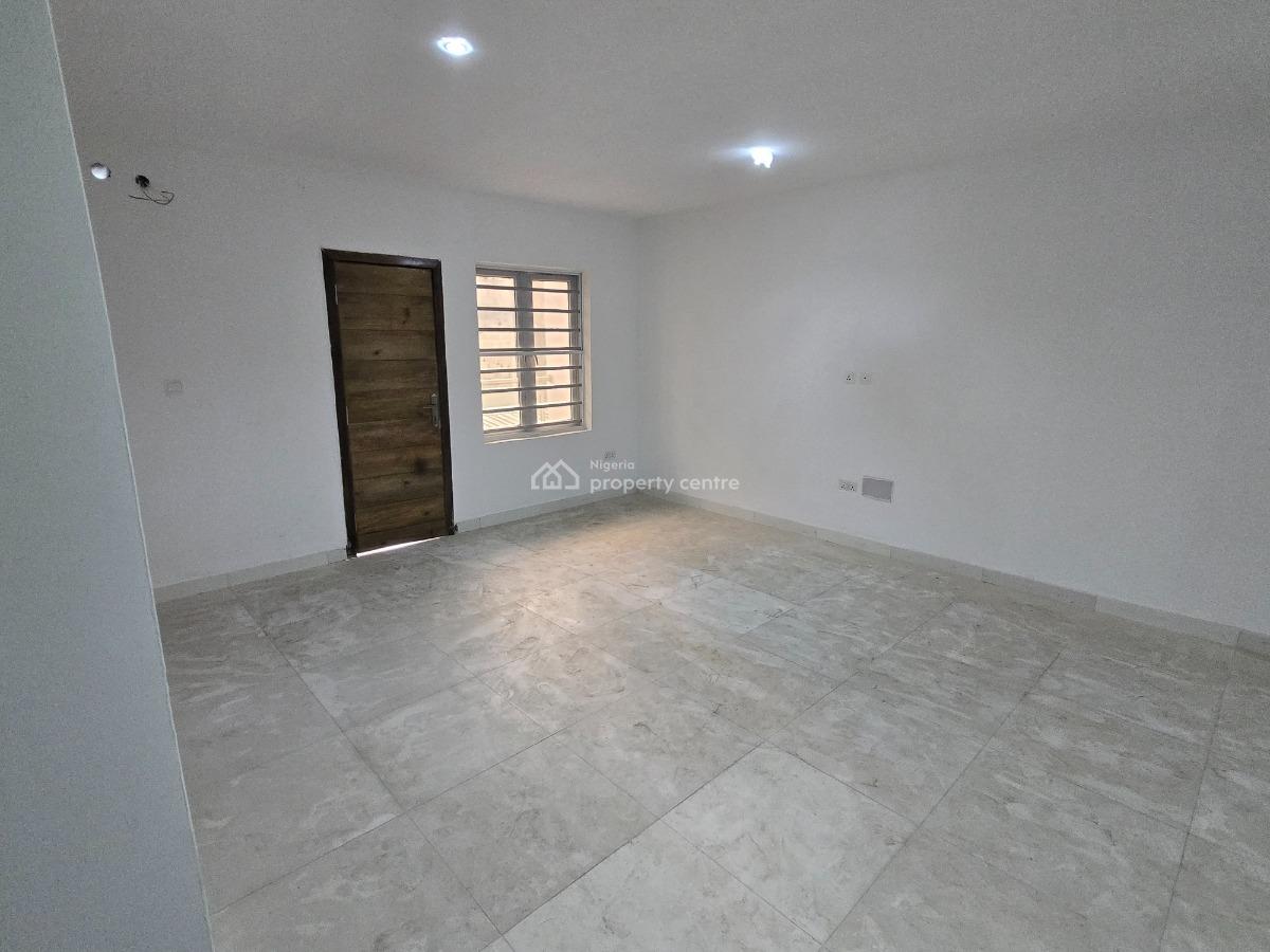 2 Bedroom Flat, Richmond Pearl Estate Road Off Freedom Way Lekki, Lekki Phase 1, Lekki, Lagos, Flat / Apartment for Sale